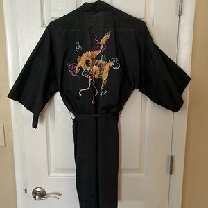 Vintage Pearls dragon embroidered black robe two floral embroidered pockets SM